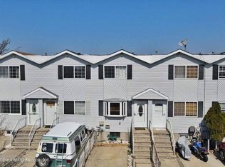 73 Token St, Staten Island, NY 10312