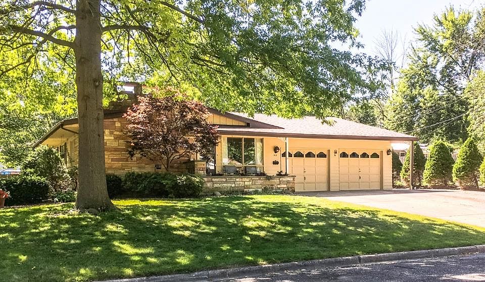 1st image of 512 Dennis Dr