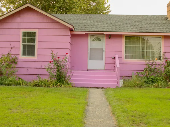 500 Crescent Dr, Grandview, WA 98930