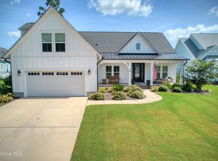 112 W Keel Dr, Hampstead, NC 28443