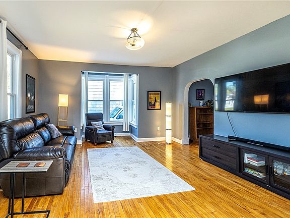 2nd image of 616 Fillmore Street