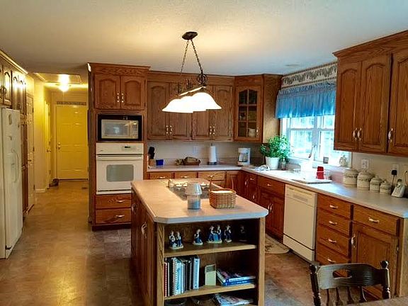 3rd image of 20 Madden Dr