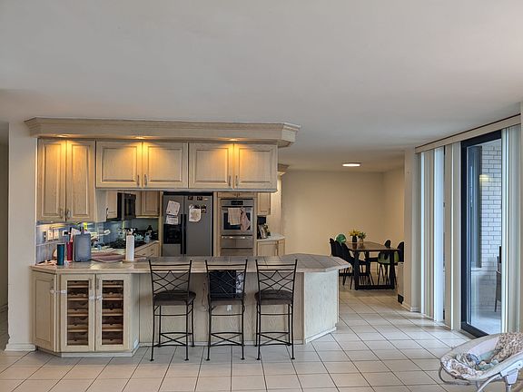 3rd image of 3430 N Lake Shore Dr APT 19P