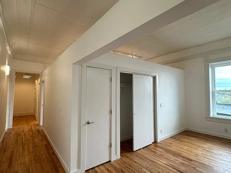 204 W Washington St #3B — Photo 8