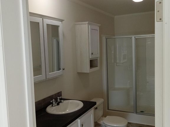 3rd image of 226 Parker Lake Dr