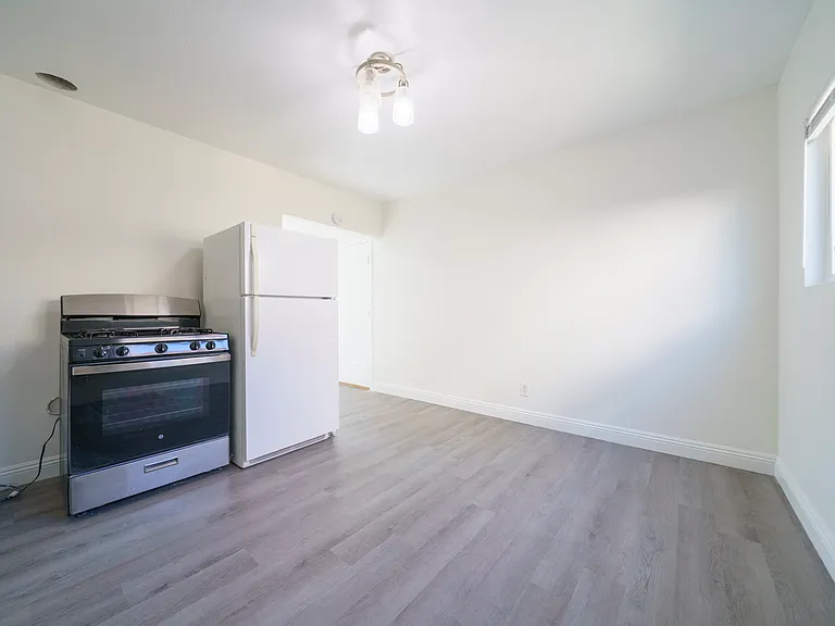 1612 W 226th St #B — Photo 12