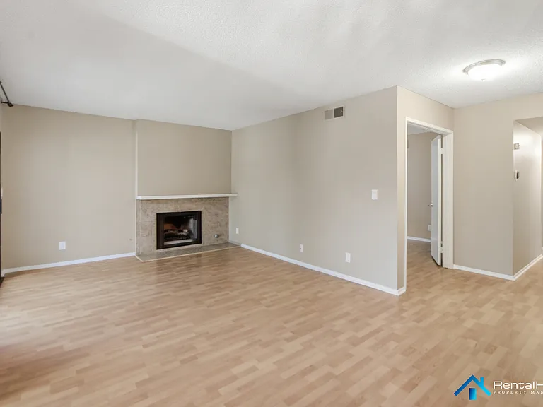 6716 Clybourn Ave #245 — Photo 7