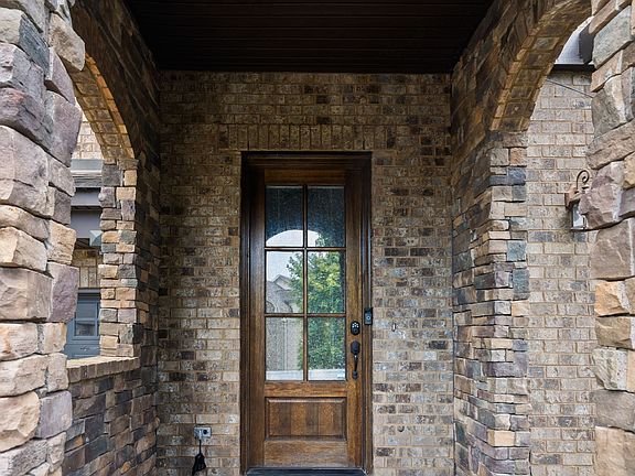 3rd image of 140 Cobbler Cir