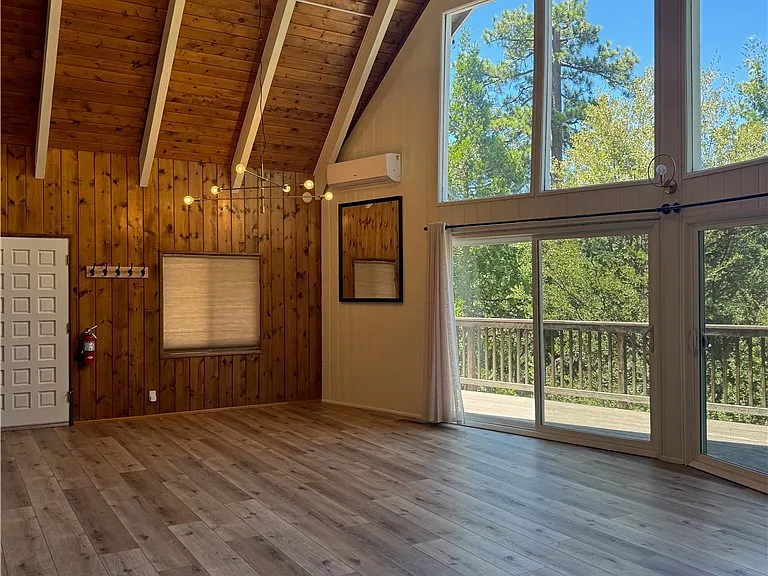 956 Teakwood Dr — Photo 7