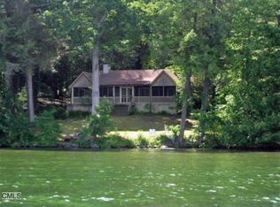 17 Shore Pl, Salisbury, CT 06068