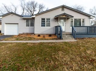 205 W Canada St, Sturgeon, MO 65284