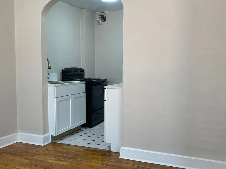 2501 E Douglas Ave — Photo 23