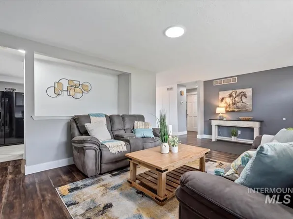 10034 W Fox Ridge Dr, Boise, ID 83709