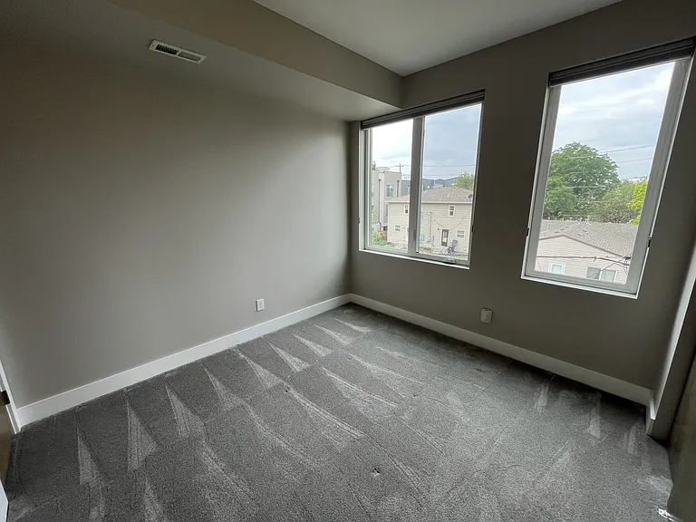 3220 W 18th Ave — Photo 16