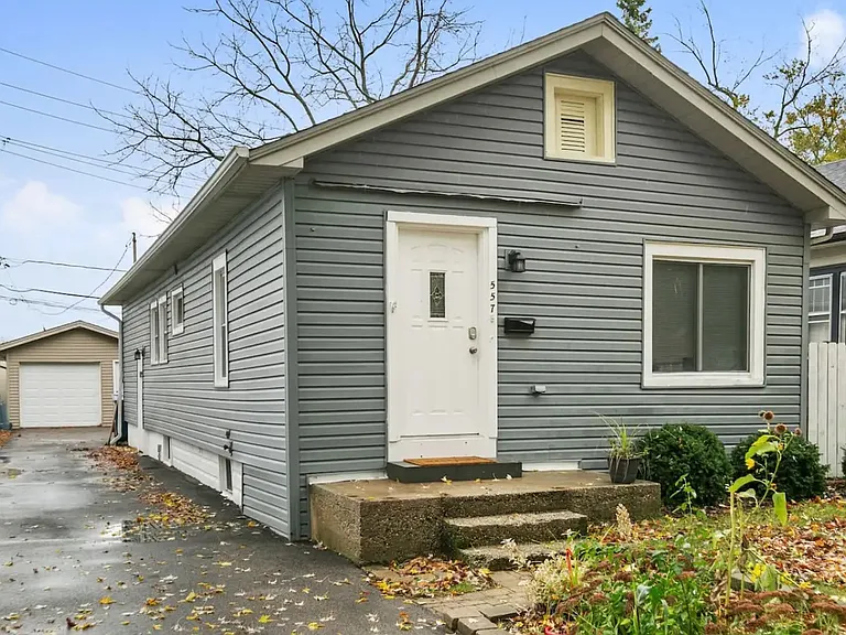557 Washington Park — Photo 17