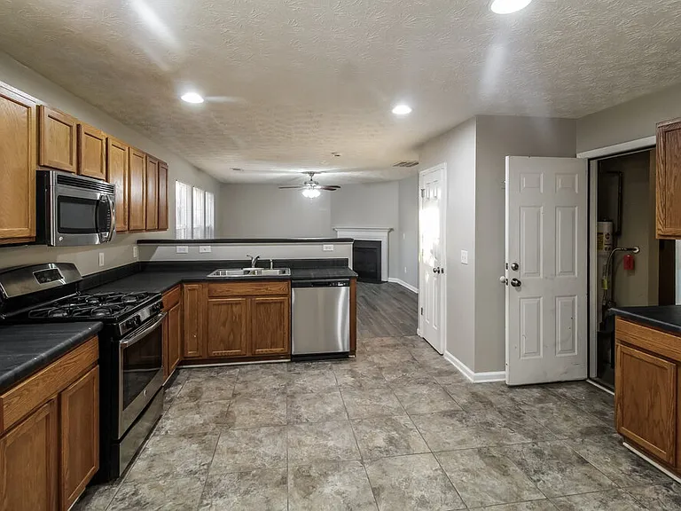 1247 Matt Moore Ct — Photo 8