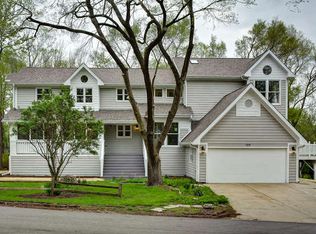 729 Crest Ave, Schaumburg, IL 60193