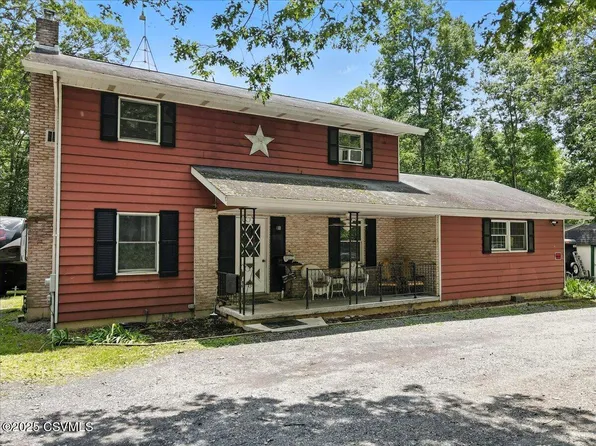 1146 Great Oak Dr, East Stroudsburg, PA 18301