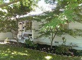 2206 7th Ave, Sacramento, CA 95818