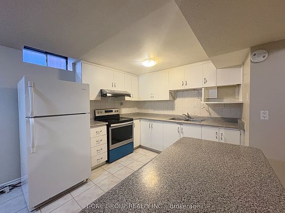 5th image of 20 Lynda McNeil Pl #Sep