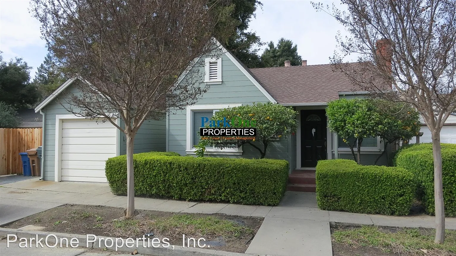 525 Brown St photo 1