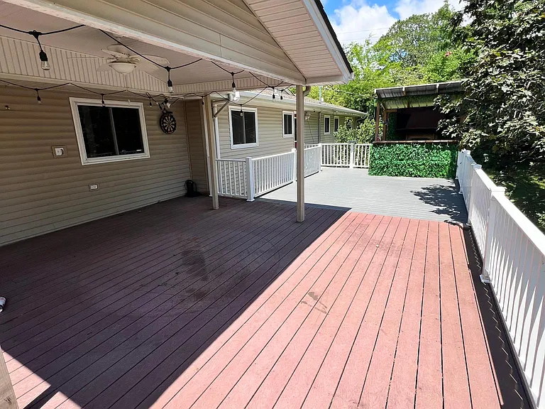 826 Claremont Ct — Photo 25