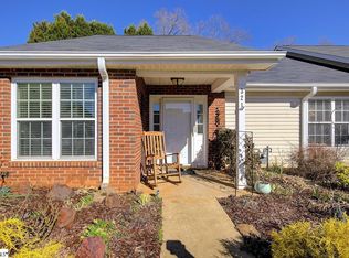 321 Woodruff Park Ln, Simpsonville, SC 29681
