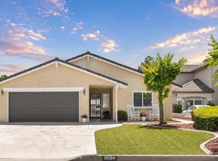 30194 White Wake Dr, Canyon Lake, CA 92587