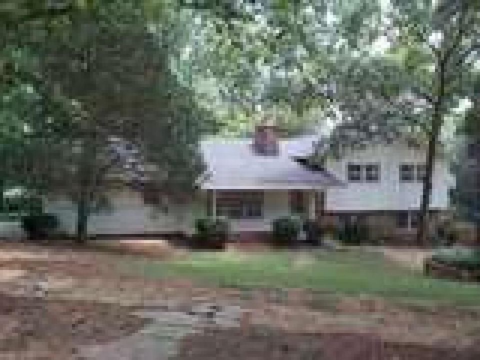 2nd image of 120 Lullwater Rd