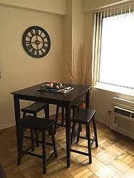 Rented by Luxus Manhattan Realty