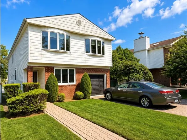 404 Edgegrove Ave, Staten Island, NY 10312