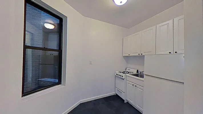 Rented by Bond New York | media 10