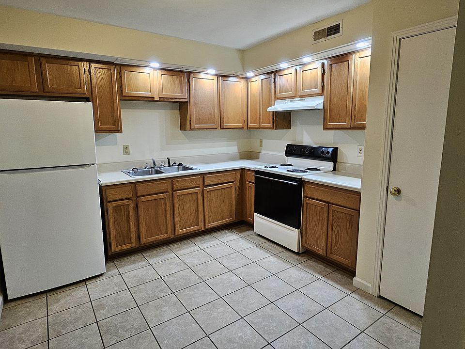 Unit 4 Kitchen