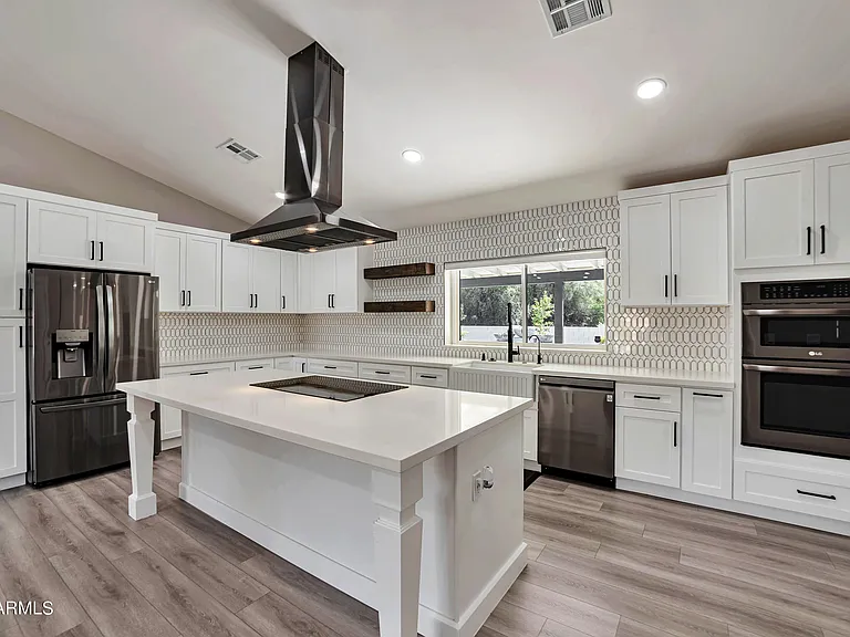 1641 W Evans Dr — Photo 8