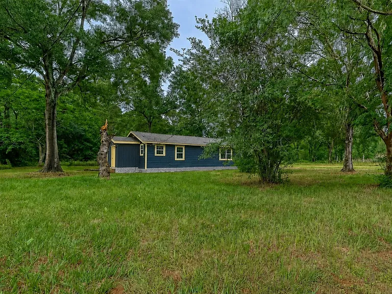 15897 Dewberry Ln — Photo 12
