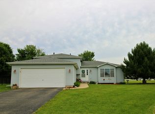 1306 Shannon Ct, Minooka, IL 60447