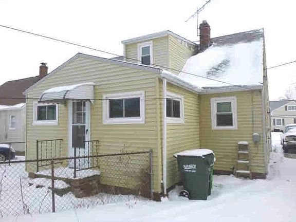 2nd image of 488 E 314th St