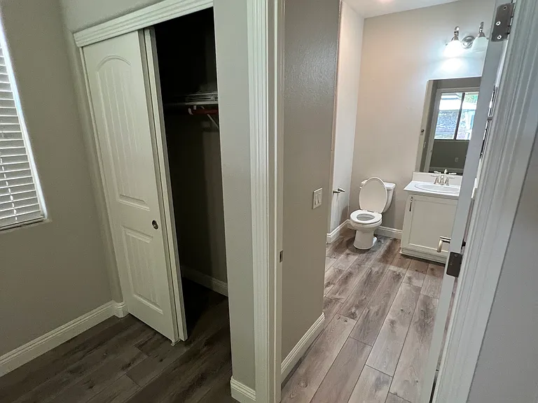 5705 Shadow Bend Dr — Photo 12