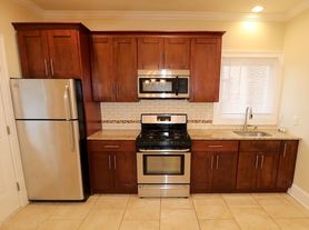 93 Nichols St, Newark, NJ