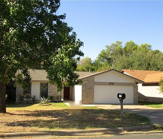 1st image of 1723 Pine Knoll Dr
