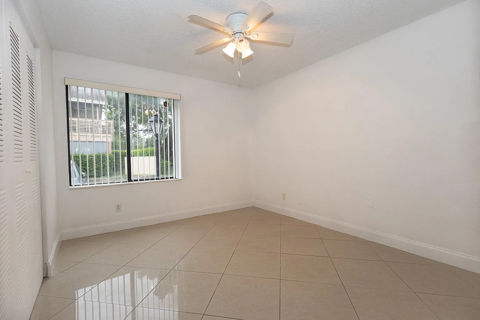 3 bed, 2.0 bath, $3,500 — Photo 2