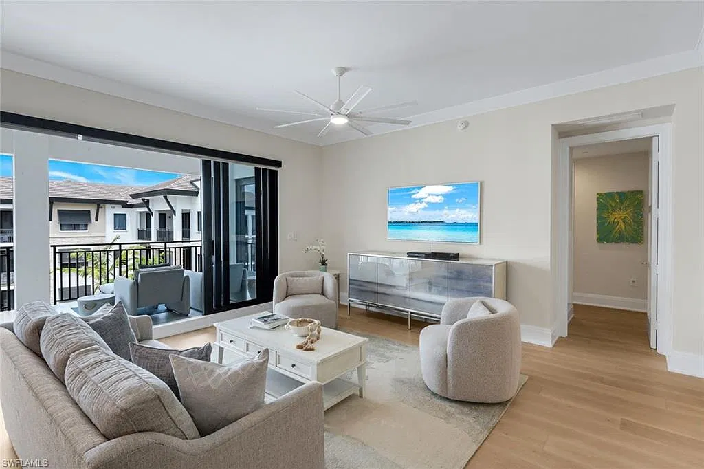 2 bed, 2.5 bath, 1883 sqft, $17,000 — Photo 4
