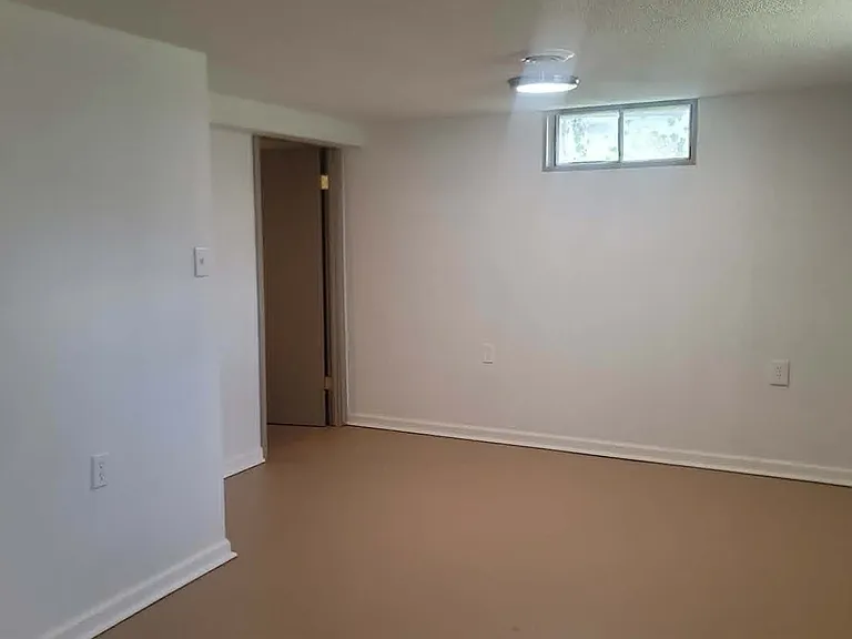 2307 S Broadview St — Photo 13