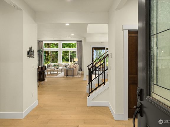 4th image of 8005 213th Avenue SE