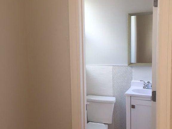 3rd image of 650 E 219th St APT 2