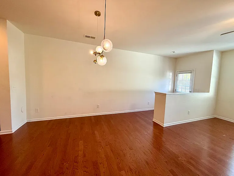 7021 Broughton Ln — Photo 7