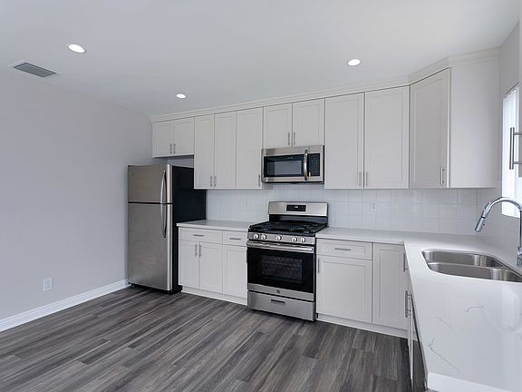 5th image of 888 Magnolia Ave APT 6