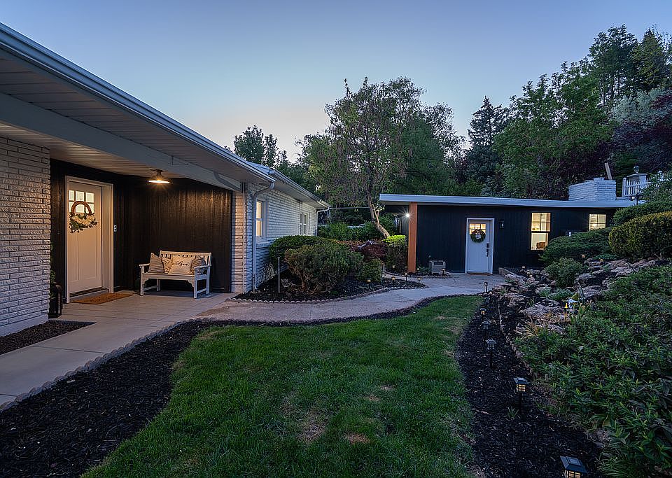 1st image of 740 E Bowl Dr