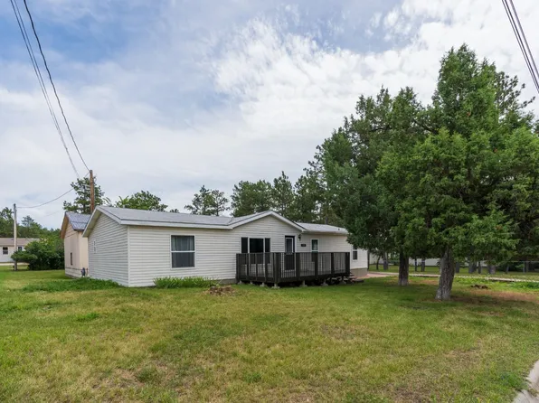 1146 East St, Upton, WY 82730