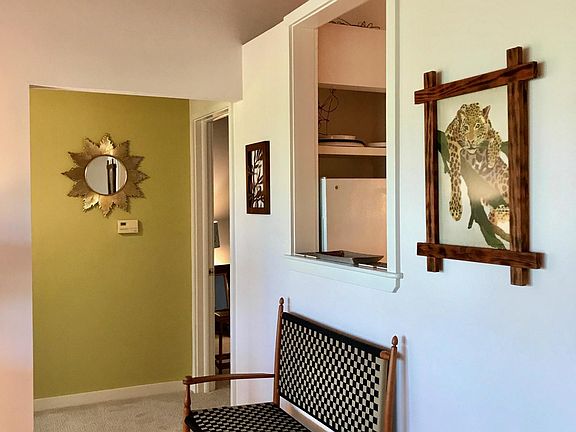 Entryway/hallway to bedrooms